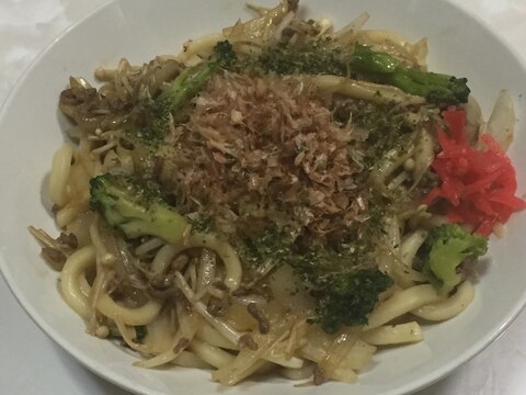 ひき肉とブロッコリーの焼うどん♪